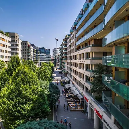 Corvin Interior Design Apartment+free Garage Apartamento *