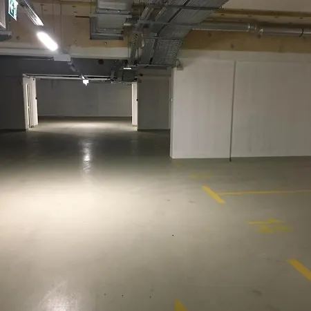 Apartamento Corvin Interior Design Apartment+free Garage